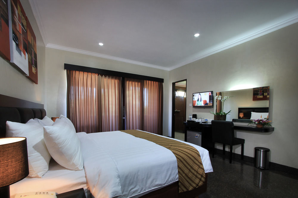 The Taman Ayu Hotel Kerobokan  Exterior photo